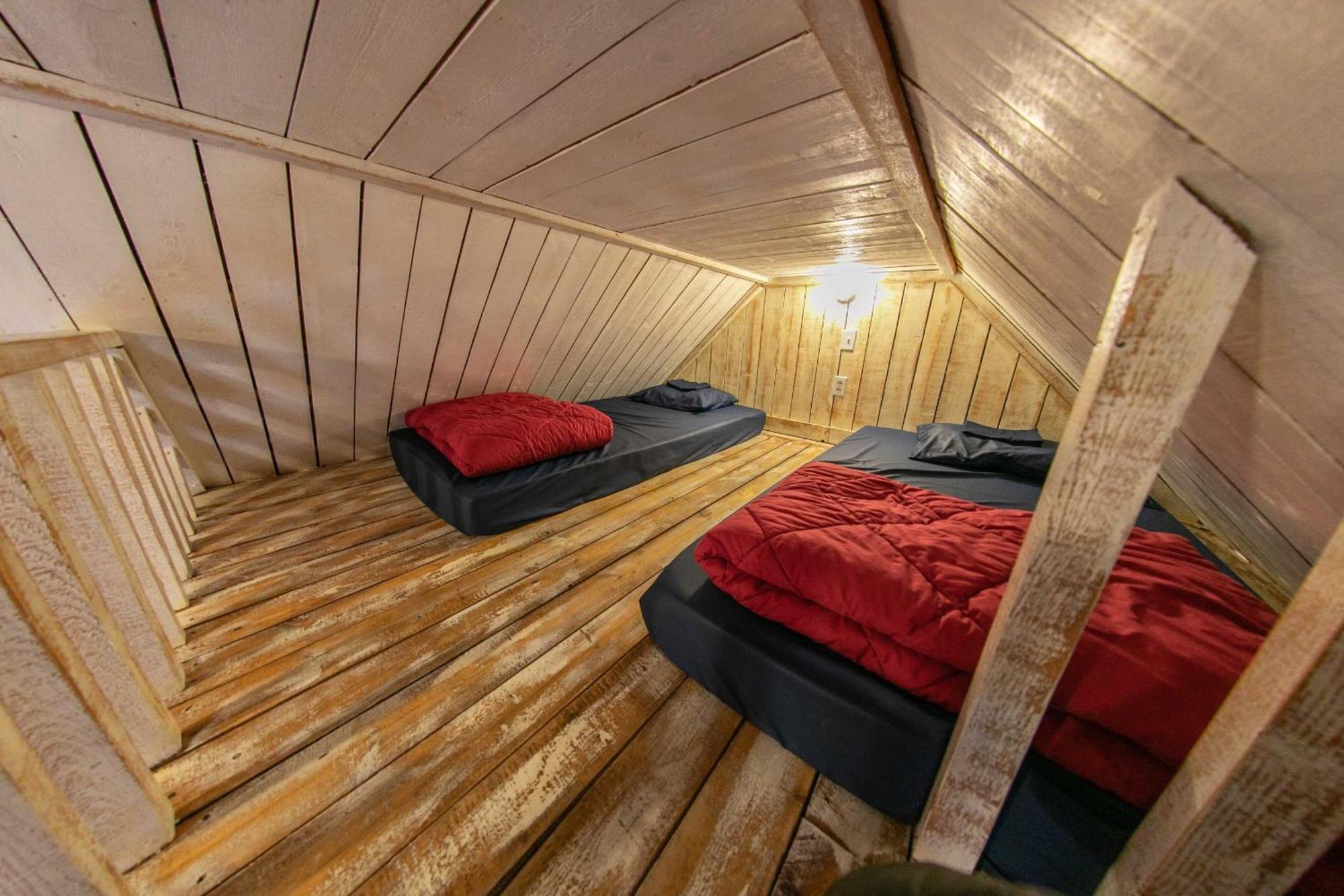 Auberge Festive Sea Shack Sainte Anne-des-Chênes Eksteriør billede