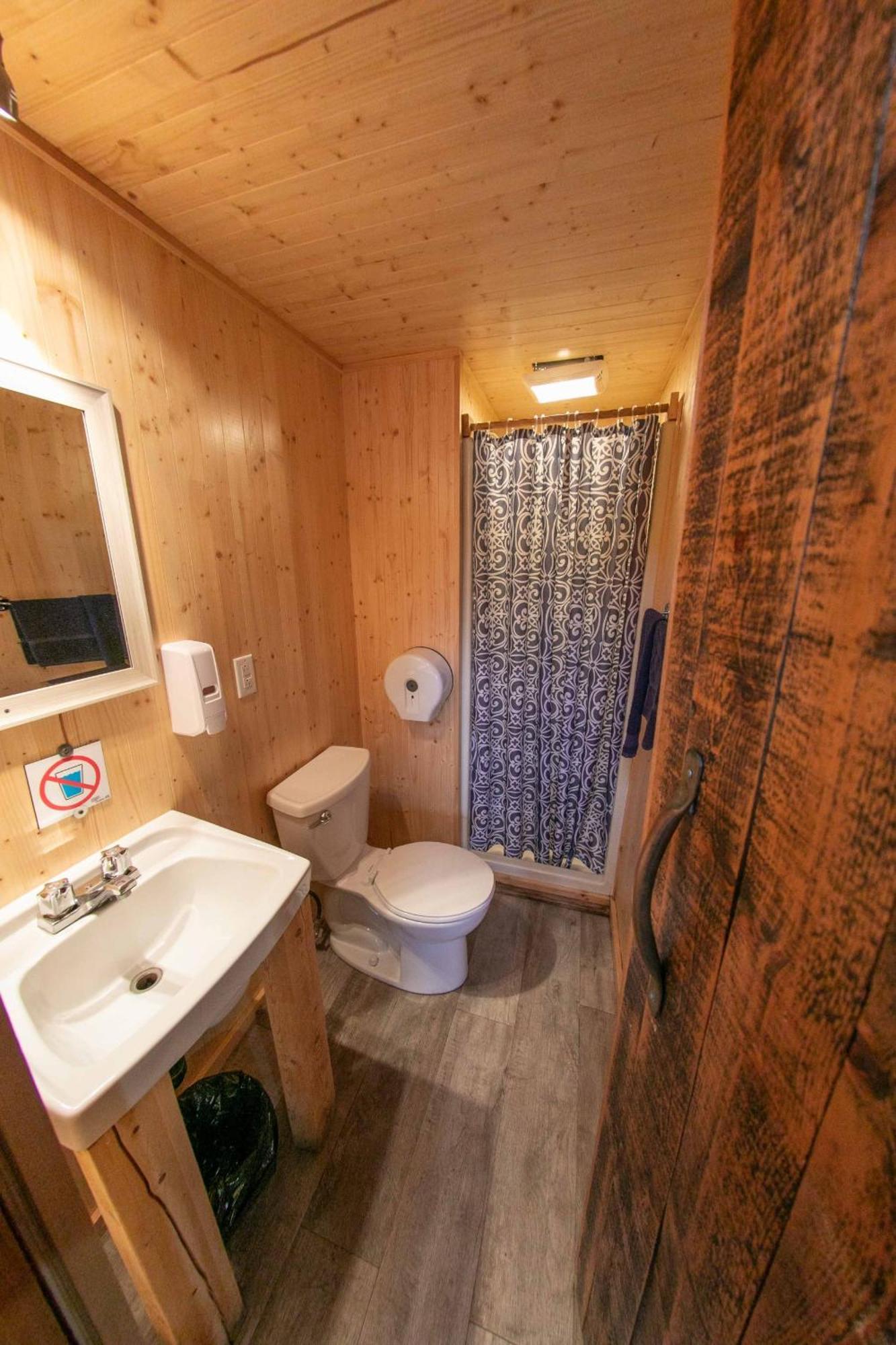 Auberge Festive Sea Shack Sainte Anne-des-Chênes Eksteriør billede