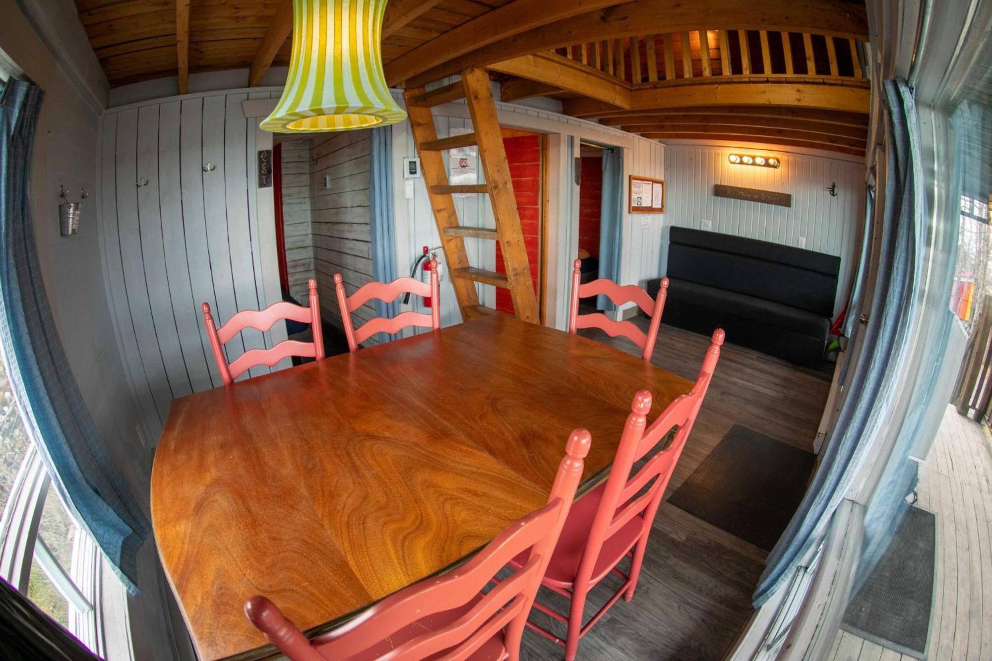 Auberge Festive Sea Shack Sainte Anne-des-Chênes Eksteriør billede